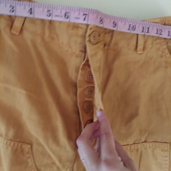 Universal Thread Yellow Cropped Cargo Pants Sz 4 - Picture 7 of 11